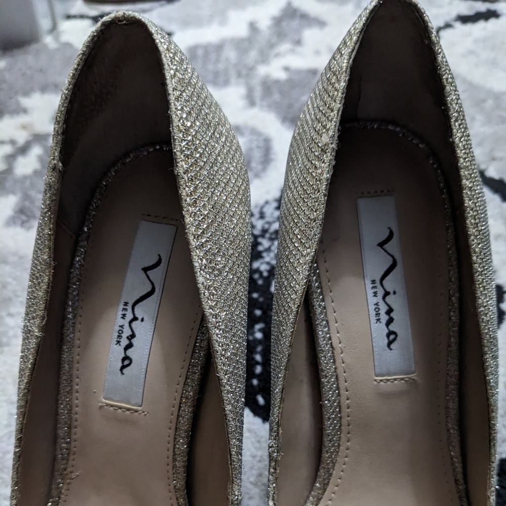Shoes - Picture 6 of 8
